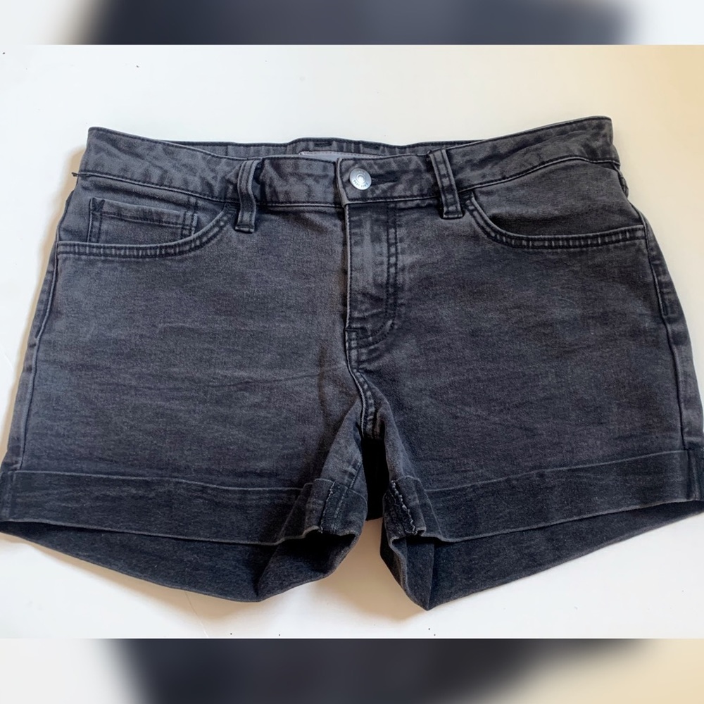 VANS black jean shorts size 7/28